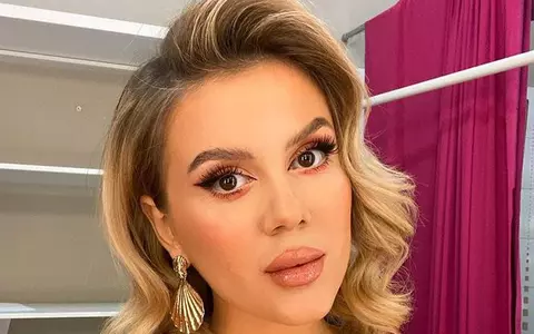 Emily Burghelea a născut natural: "24 de ore a durat travaliul". Prima imagine cu bebelușul