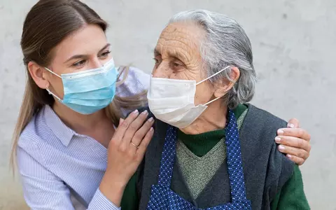 (P) Căminul de bătrâni "Acasă la bunici" - un mediu sănătos și sigur în care bătrânii sunt îngrijiți cu iubire