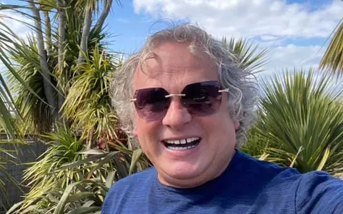 Leonard Miron lucrează pentru Regina Elisabeta. Ce job are fosta vedetă TV