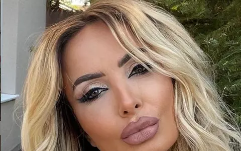 Daniela Gyorfi se operează, după ce i s-a spart un implant mamar: "Mă doare, mi-a crăpat pur și simplu proteza"