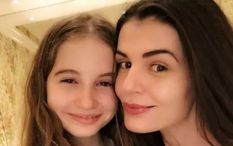 Irina Columbeanu, prima poză pe Instagram, după un an de absență. Seamănă leit cu mama ei, Monica