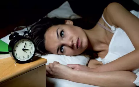 Alimentele care te ajută să scapi de insomnie. Ce să mănânci pentru a adormi mai ușor