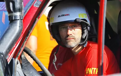 Pilotul Adrian Cernea, campion național de raliu, a murit. Mașina sa a fost prinsă de o viitură