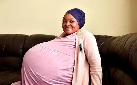 O femeie de 37 de ani a născut 10 copii odată! Tatăl este șomer