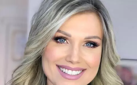 O mai ții minte pe Cristina Rus de la trupa Blondy? La 40 de ani, e mamă a trei copii și s-a schimbat total