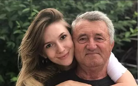 Ce sfat a primit Adela Popescu de la tatăl ei, înainte de a treia naștere: "Vă trec tinerețile, așa că..."