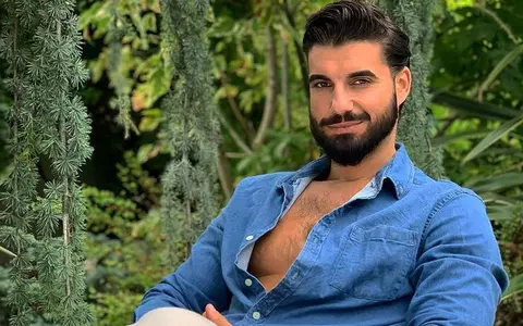Primele imagini de la finala Burlacul. Andi Constantin alege dintre 3 fete