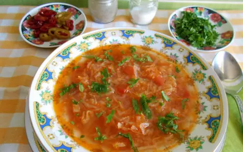 Ciorbă de varză dulce. Te ajută să slăbești