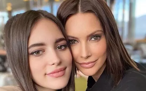 Cum arată Eva, fiica Andreei Berecleanu, la 19 ani. Pozează sexy și câștigă bani din modelling