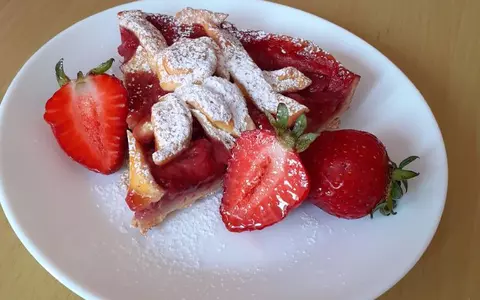 Rețetă de tartă cu căpșuni. Cel mai gustos desert