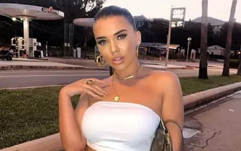 Andra Volos recunoaște că a avut o relație cu un bărbat însurat: „Mi-a spus că va divorța. Nu are 2 lei în buzunar”