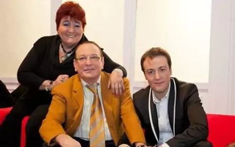 Călin Geambașu, acuzat de tatăl său că a încercat să-și incendieze mama. Reacția artistului