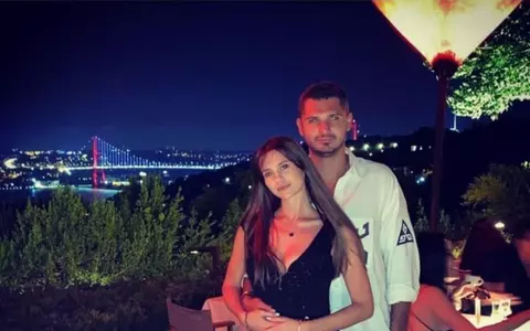 Fostul iubit al Elenei Băsescu s-a afișat cu noua cucerire. Femeia seamănă leit cu Elena