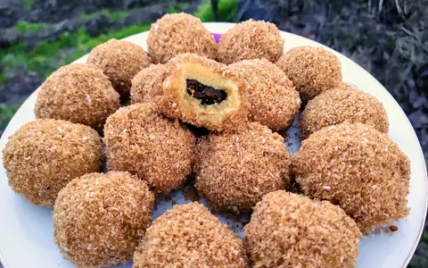 Rețetă de găluște cu prune. Li se spune și gomboți