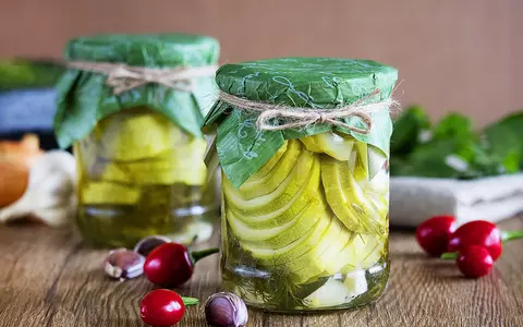 Rețetă de dovlecei murați. Simplu de preparat