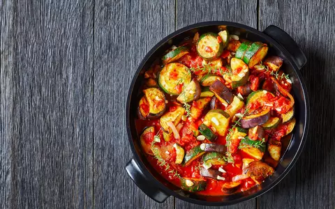 Mâncare de dovlecel cu usturoi. Rețetă simplă și delicioasă