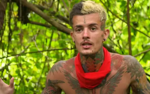 Zanni s-a întors în România. Cum a fost așteptat câștigătorul Survivor la aeroport
