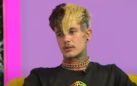 Zanni, dat afară din casă de mama adoptivă când avea 14 ani: „Deveneam rău din cauza ei”