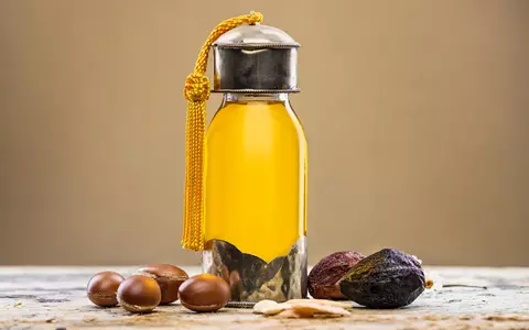 Ulei de argan - beneficii pentru păr și ten. Cum faci măști din el
