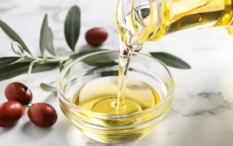 Ulei de jojoba - beneficii pentru păr și ten. Cum să îl folosești