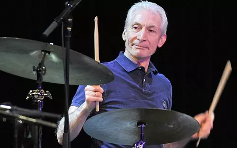 A murit Charlie Watts, bateristul trupei The Rolling Stones: „A murit în liniște, înconjurat de familie”