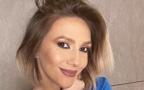 Cum arată Adela Popescu în costum de baie, la trei săptămâni după naștere