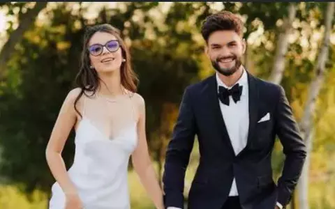 Cleopatra Stratan le-a răspuns celor care i-au criticat rochia de mireasă: "Să-mi spună cineva unde scrie..."