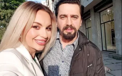 cum-au-petrecut-sarbatorile-pascale-cosmin-natanticu-si-sotia-lui_size23