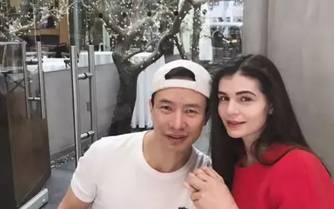 Monica Gabor, primele imagini din vila din Malibu, după ce s-a împăcat cu Mr. Pink. Cum s-a fotografiat
