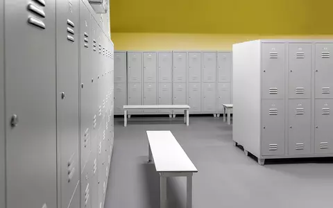 (P) Ce vestiar metalic să alegi pentru a nu deteriora podeaua pe care îl amplasezi?