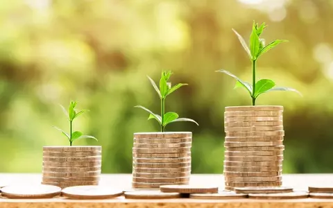 Horoscop financiar pentru octombrie. Ce zodii vor avea parte de bani mulți