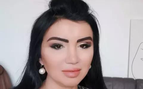 Cum arată Adriana Bahmuțeanu în costum de baie, după ce a slăbit. A sărit de la 5 metri la Splash, vedete la apă!