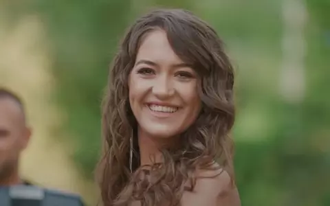Cine este Carmen Chindriș. L-a fascinat pe Mihai Bendeac, la iUmor