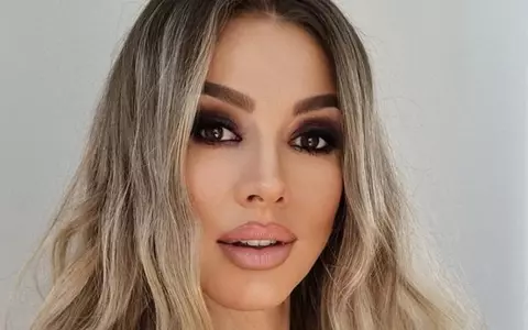 Claudia Neghină şi-a botezat fiica și a avut trei nașe. Imagini de la eveniment