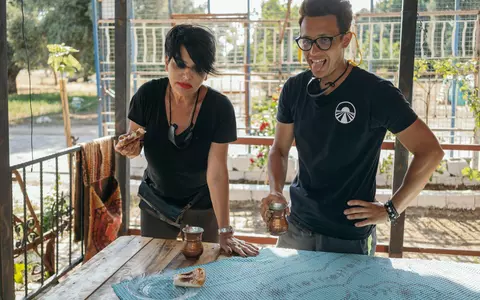 Vedetele de la Asia Express au băut lapte de cămilă! Ce beneficii are laptele de cămilă