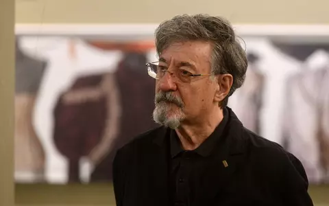 Ion Caramitru a fost înmormântat la Cimitirul Bellu, pe Aleea Artiștilor. Peste 100 de persoane l-au aplaudat pe ultimul drum