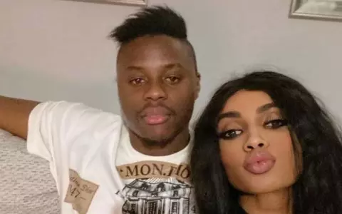 Face nuntă Laurette cu fotbalistul Magaye Gueye? Vedeta s-a dat de gol