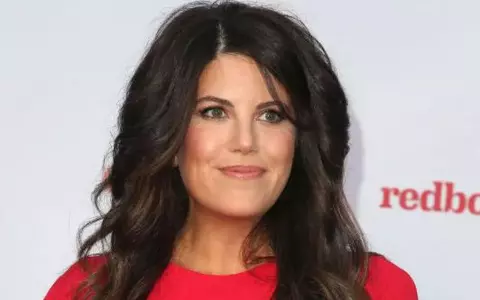 Monica Lewinsky, apariție strălucitoare pe covorul roșu. Cum arată fosta amantă a lui Bill Clinton, la 48 de ani