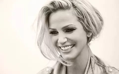 Artista Sarah Harding a murit la 39 de ani. Suferea de cancer