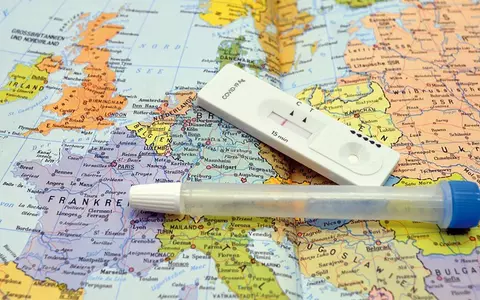 Lista farmaciilor din România unde te poți testa gratuit pentru COVID-19