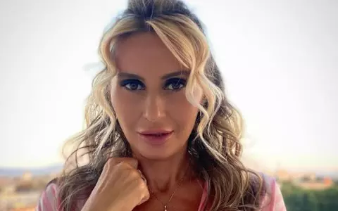 Crina Abrudan, în costum de baie pe scena iUmor. Cheloo: „Visul meu împlinit”