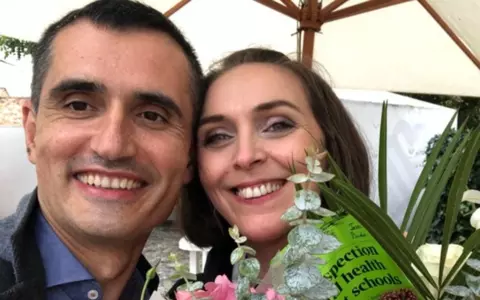 Adela Pârvu, fostul arhitect de la Visuri la Cheie și-a cunoscut soțul pe un site de matrimoniale. S-au căsătorit după 3 săptămâni