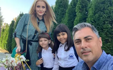 Cât plătesc Alina Sorescu și Alexandru Ciucu pentru școala fiicelor. Carolina și Raisa învață la privat