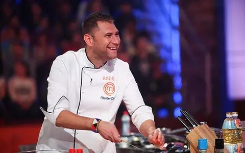Povestea neștiută a lui Andrei Voica, câștigator Masterchef 2015: "Am dormit în parcuri, am muncit în construcții..."