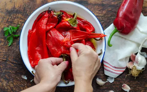 Mâncare de ardei copţi cu smântână. O rețetă delicioasă