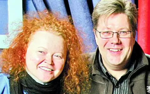 Cine este soțul Narcisei Suciu și cum l-a cunoscut: "N-am vrut să îi spun cu ce mă ocup"