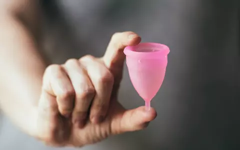 Ce este cupa menstruală și cum o folosești