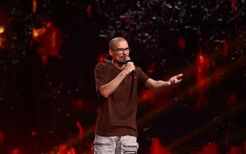 Cine este Claudiu Medeș, finalist iUmor. Mhai Bendeac s-a urcat pe masă ca să-l aplaude