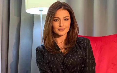 Elena Marin s-a fotografiat în cârje, după ce s-a operat la picior: „Voi mai putea dansa?”