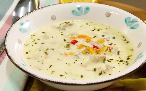Ciorbă de tarhon ardelenească. Simplu și delicios